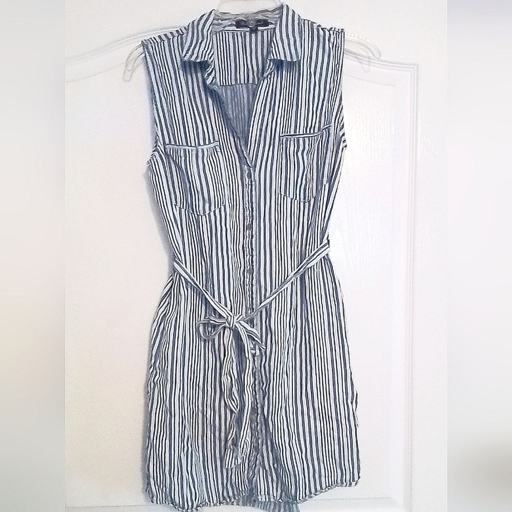 Juniors Small "Velvet Heart" Sleeveless 7 Button Dress Shirt Style Short Dress
